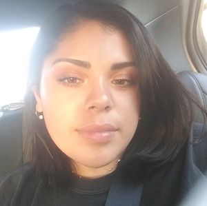 Meet your Posher, Celeste